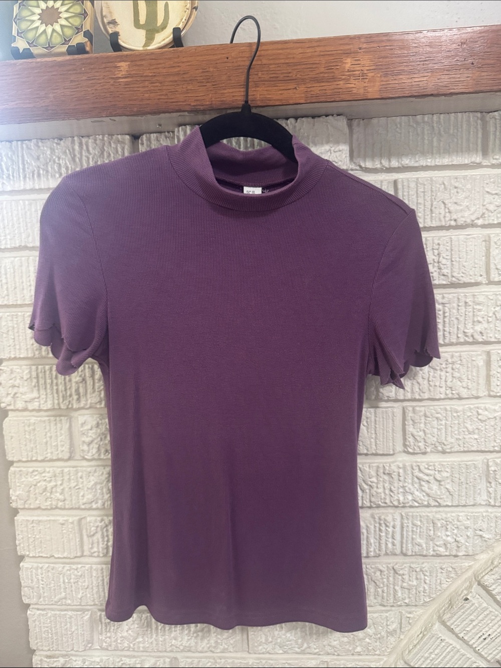 Scallop Short-Sleeve Mock Neck Shirt